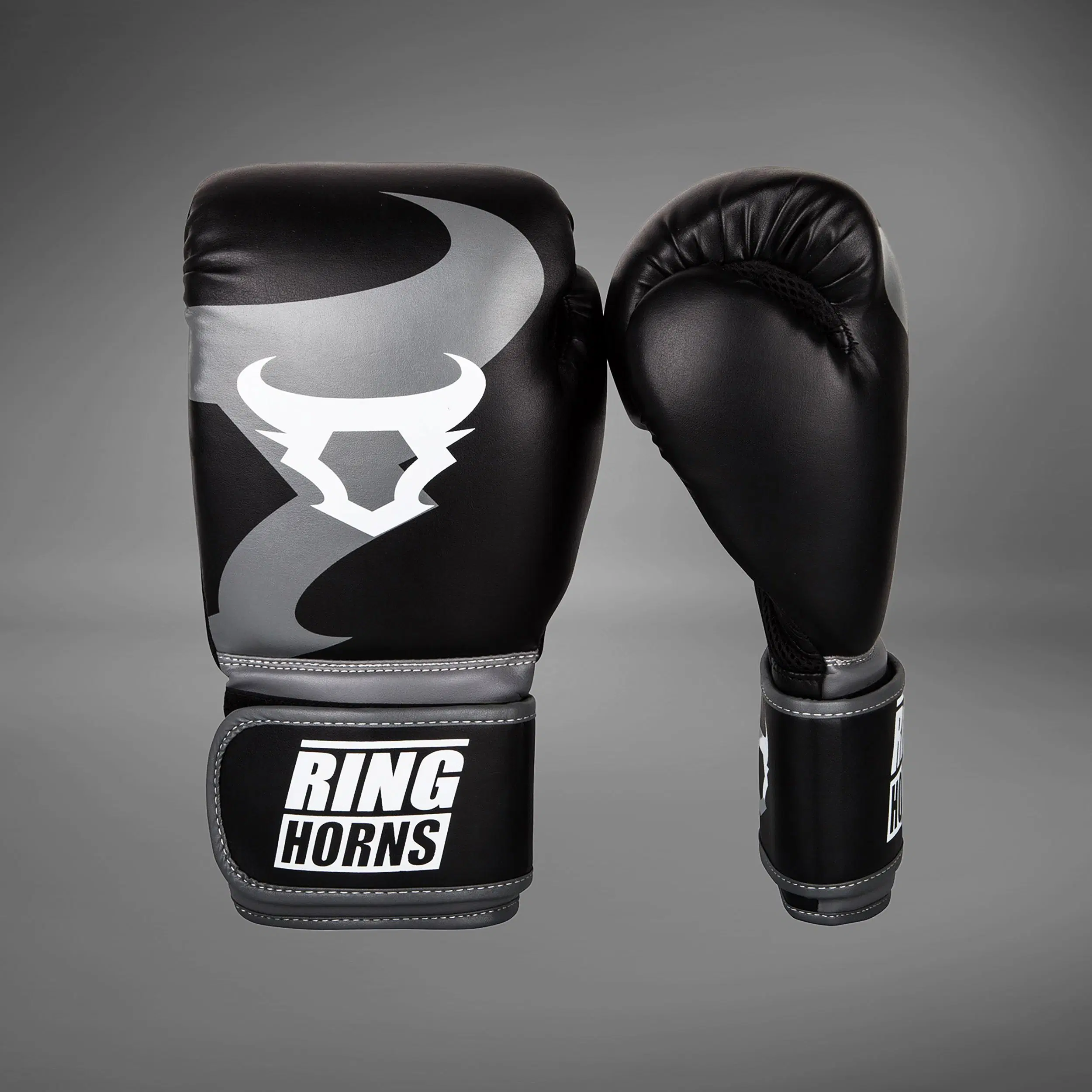 Ringhorns Charger by Venum Boxing Gloves – Black – 14 oz