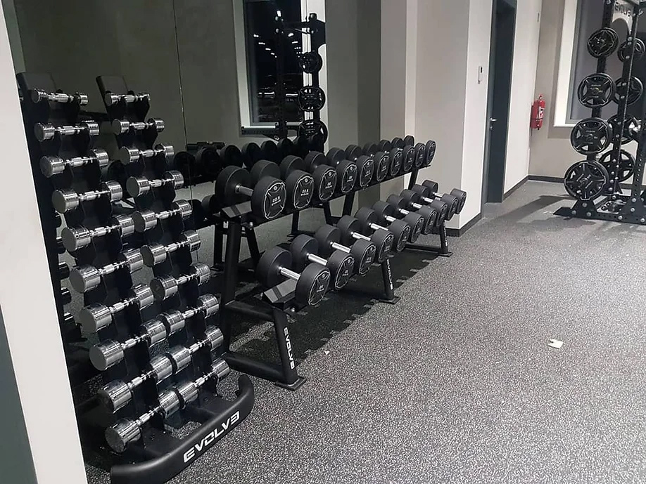 stoyka-dambeli-evolve-dumbbell-rack-2